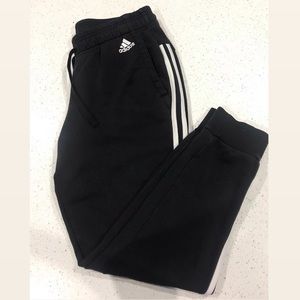 black adidas sweats!!! 🖤